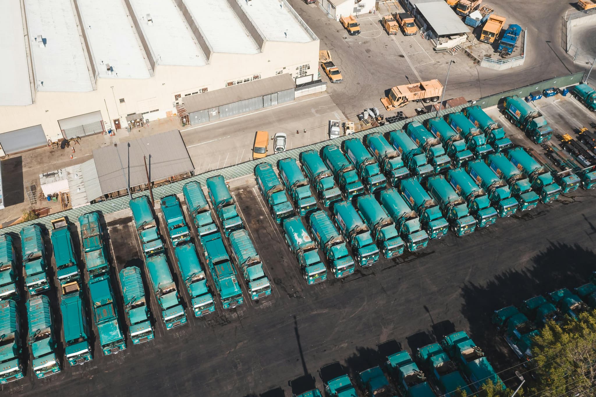 Expert Parking Lot Striping Long Beach MS for Industrial &amp; Commercial Lots