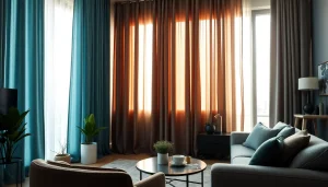 Verduisterende gordijnen in een stijlvolle woonkamer met zachte texturen en een rustgevende sfeer.